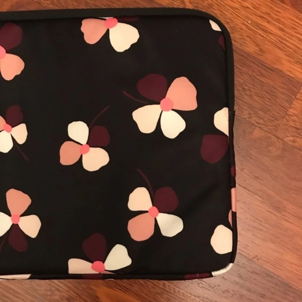 COPY - KATE SPADE Laptop Computer Case